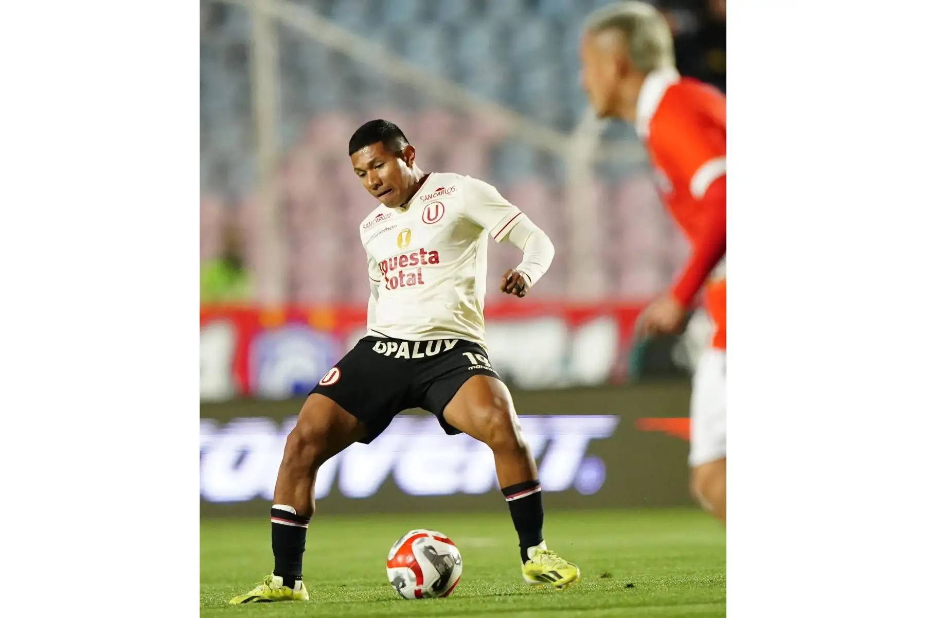 En tanto, los ‘cremas’ acaban de ser eliminados de la Copa Libertadores tras caer 1-0 con Botafogo en el Monumental, pero tienen la motivación de su centenario para conseguir el Apertura. Foto: ANDINA/Liga 1