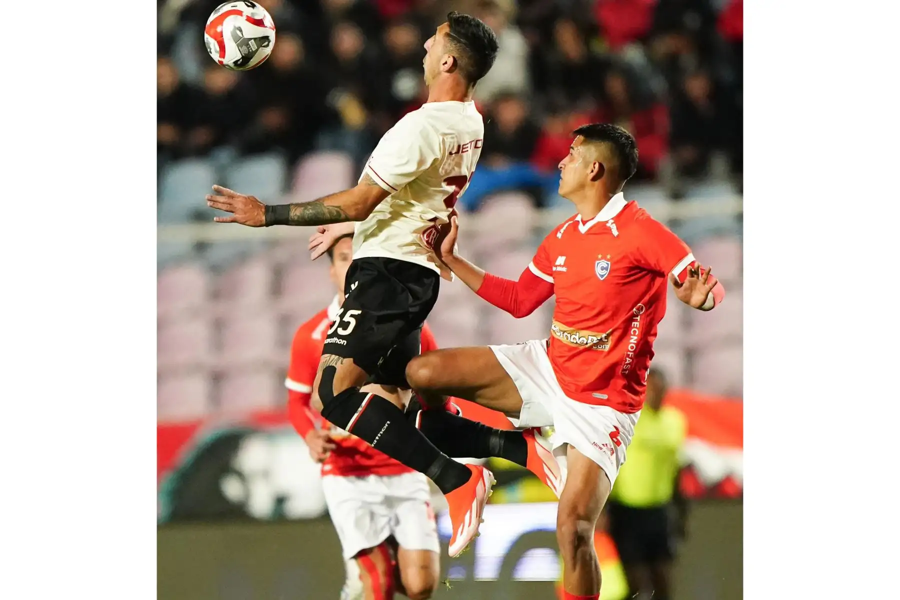 Los cremas empatan con Cienciano 0-0 y deja en suspenso al campeón que se definirá en la última fecha. Foto: ANDINA/Liga 1