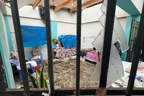 Una de las 42 viviendas afectadas por la deflagración de GNV ocurrida en el grupo Espiniza SAC, en Villa María del Triunfo. Foto: ANDINA/Braian Reyna.