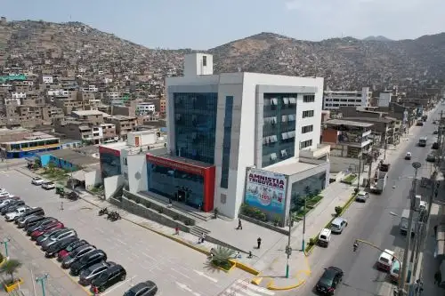 La Municipalidad de Villa María del Triunfo exige activar de manera inmediata el seguro para cubrir los daños que han sufrido las familias ubicadas cerca de las zonas afectadas