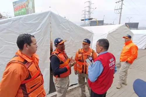 Se han proporcionado 20 carpas (cada una con capacidad para 5 personas), 100 camas plegables, 200 sábanas, 200 frazadas y 100 colchones. Foto: ANDINA/Difusión