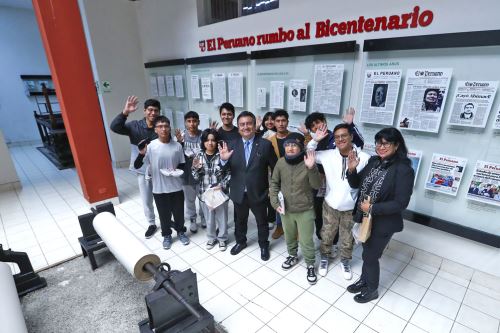 Alumnos de UTP y UCH visitan Editora Perú como parte del programa Vive Andina