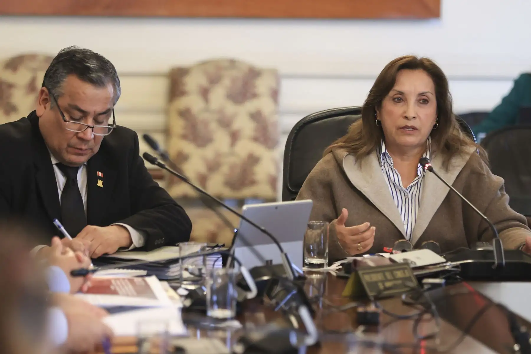 Se realizó la sesión del Consejo de Ministros en Palacio de Gobierno, en el que la presidenta de la República, Dina Boluarte, coordina, entre otros temas, las acciones para continuar enfrentando la epidemia del dengue en el país. Foto: ANDINA/Presidencia