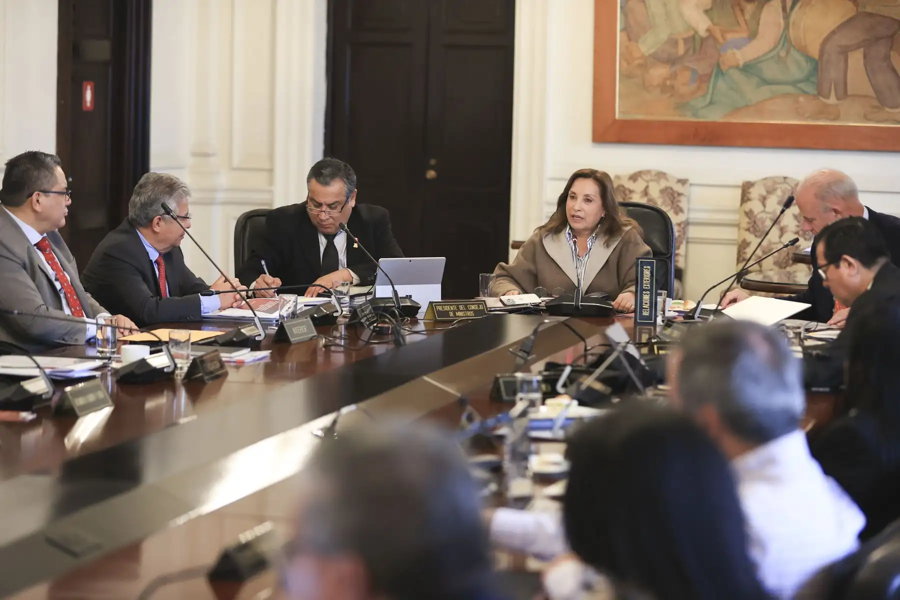 Se realizó la sesión del Consejo de Ministros en Palacio de Gobierno, en el que la presidenta de la República, Dina Boluarte, coordina, entre otros temas, las acciones para continuar enfrentando la epidemia del dengue en el país. Foto: ANDINA/Presidencia