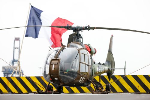 La misión naval “Jeanne d’Arc” de la Armada francesa y su portahelicópteros con sus 800 militares llegan al puerto del Callao