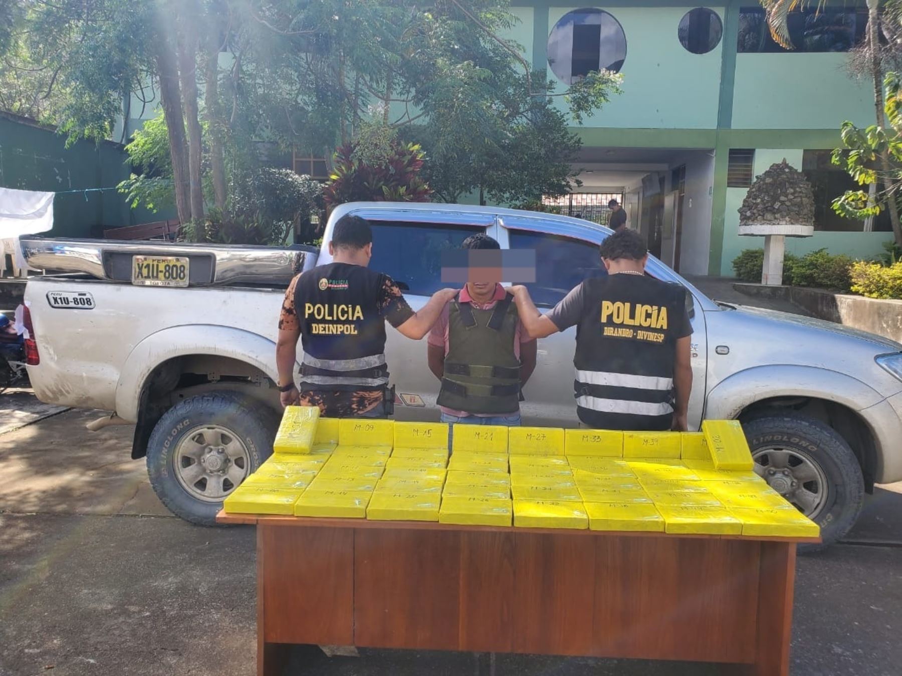 Policía Antidrogas de Cusco incautó más de 50 kilos de cocaína y detuvo a cinco personas durante una intervención efectuada en la ciudad de Quillabamba.  ANDINA/Difusión