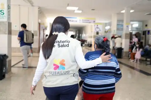 Afiliados al SIS y EsSalud no deben gastar en hospitales públicos para su atención