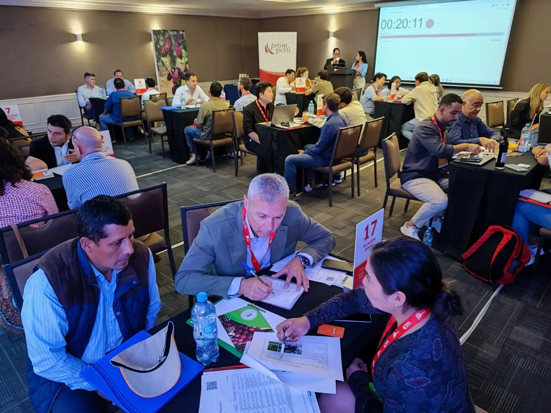 Esta mañana se inauguró en Piura la feria Expo Perú Norte 2024, un certamen que conecta a los productores peruanos con compradores extranjeros. En ese sentido, Promperú destacó que estos eventos contribuyen al incremento de las exportaciones peruanas. ANDINA/Difusión