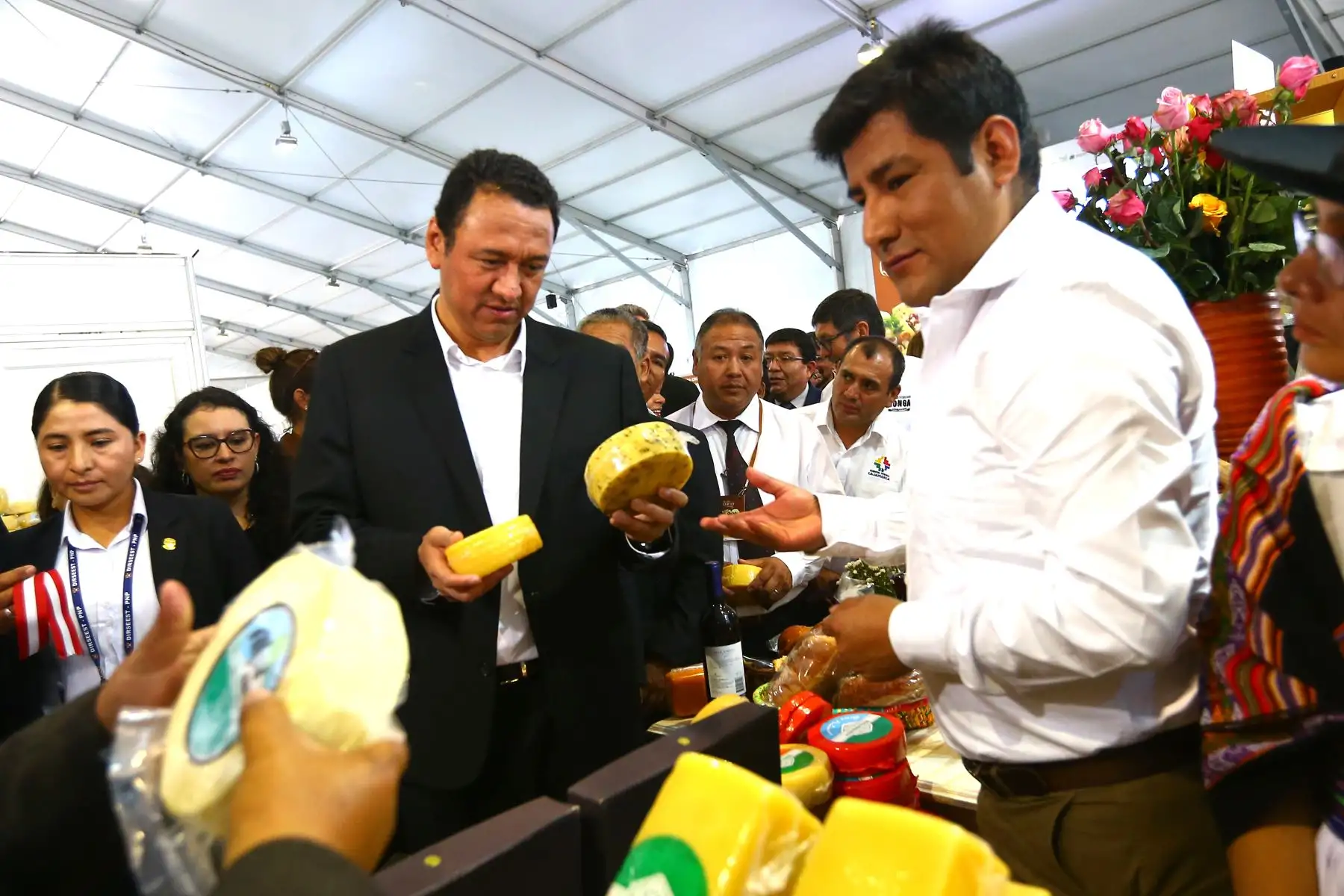 Ministerio de Desarrollo Agrario y Riego  inaugura la Segunda Edición del Salón del Queso Peruano, el evento quesero más grande del país, que se desarrolla del 23 al 26 de mayo en Lima. En la imagen, el Ministro de Desarrollo Agrario y Riego, Angel Manuel Manero Campos.
Foto: ANDINA/Eddy Ramos