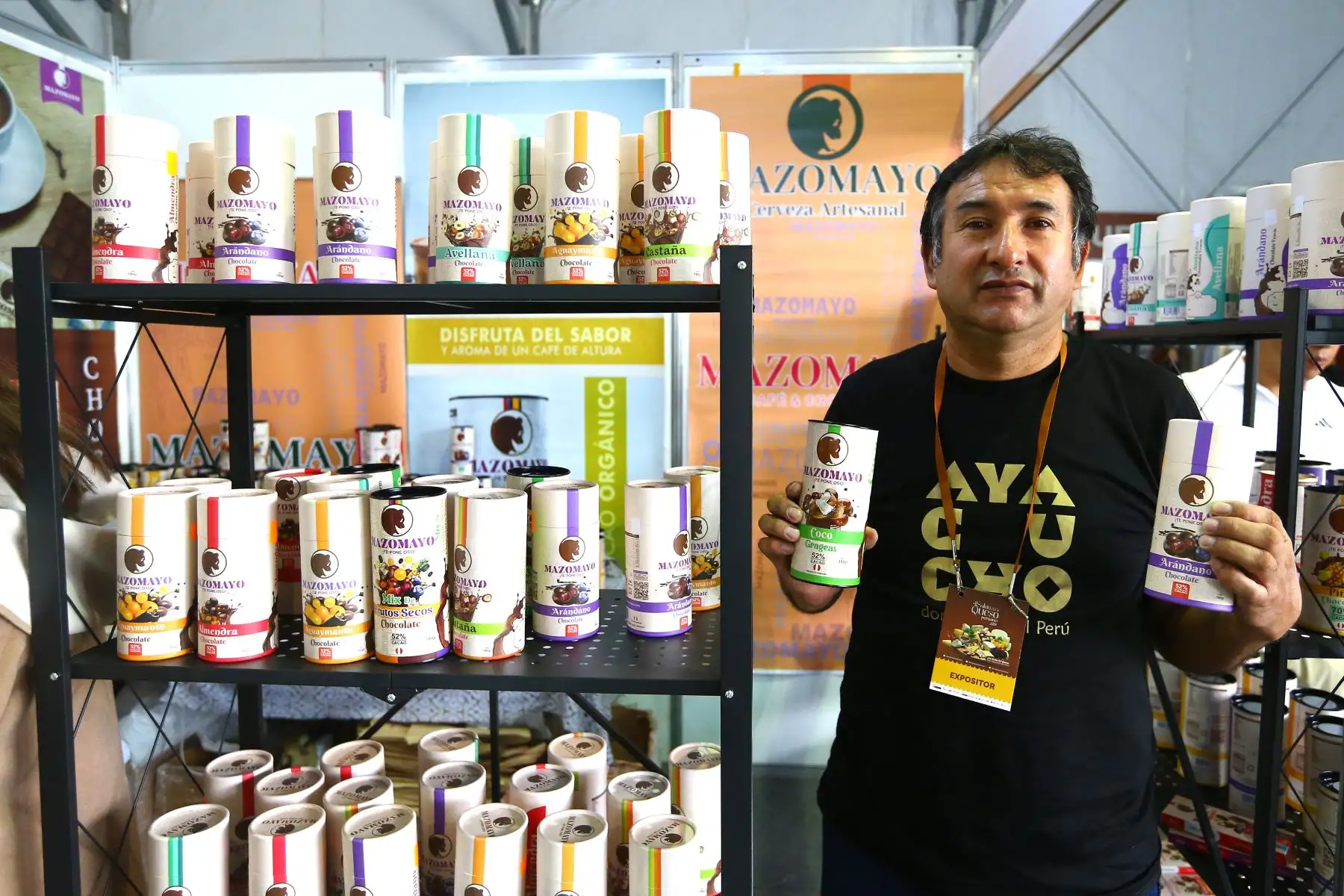 Con la finalidad de impulsar espacios para la promoción y comercialización de quesos, elaborados por pequeños y medianos productores de 17 regiones del país, el Ministerio de Desarrollo Agrario y Riego , inaugura la Segunda Edición del Salón del Queso Peruano.
Foto: ANDINA/Eddy Ramos
