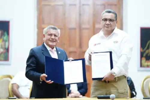 La suscripción de convenios de cooperación y actas de concertación estuvieron a cargo del ministro del Interior, Juan José Santiváñez; y el gobernador regional de La Libertad, César Acuña, durante una ceremonia celebrada en la sede del Gore, en Trujillo.