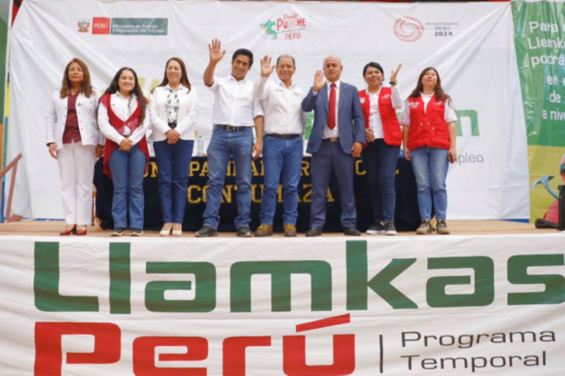 El ministro de Trabajo, Daniel Maurate Romero, resaltó que Llamkasun Perú es un programa inclusivo que prioriza la participación de "mujeres, adultos mayores y personas con discapacidad". ANDINA/Difusión