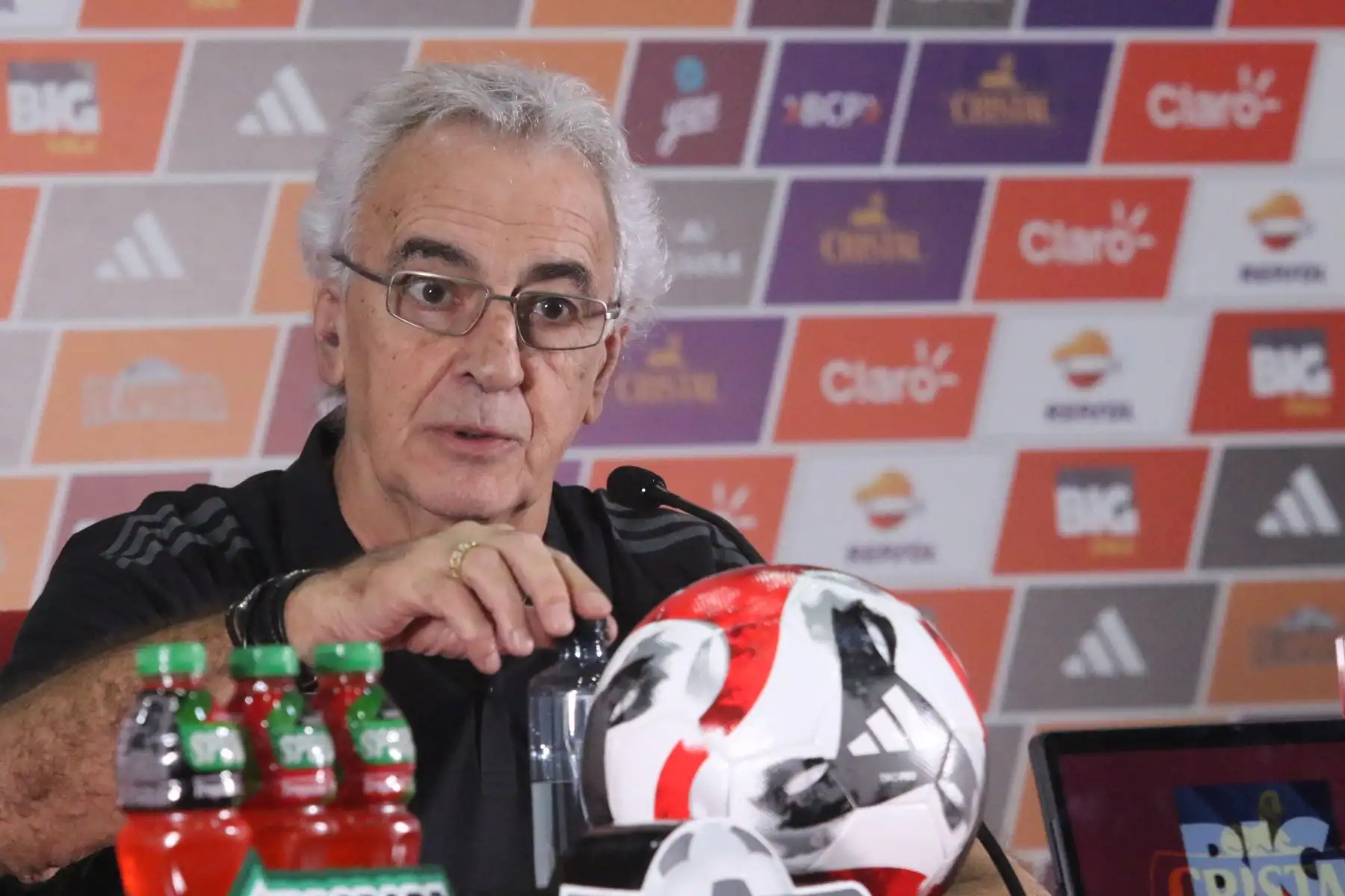 Conferencia de prensa del Director Tecnico de la Seleccion peruana de Futbol Jorge Fossati.Foto:Andina/Hector Vinces.