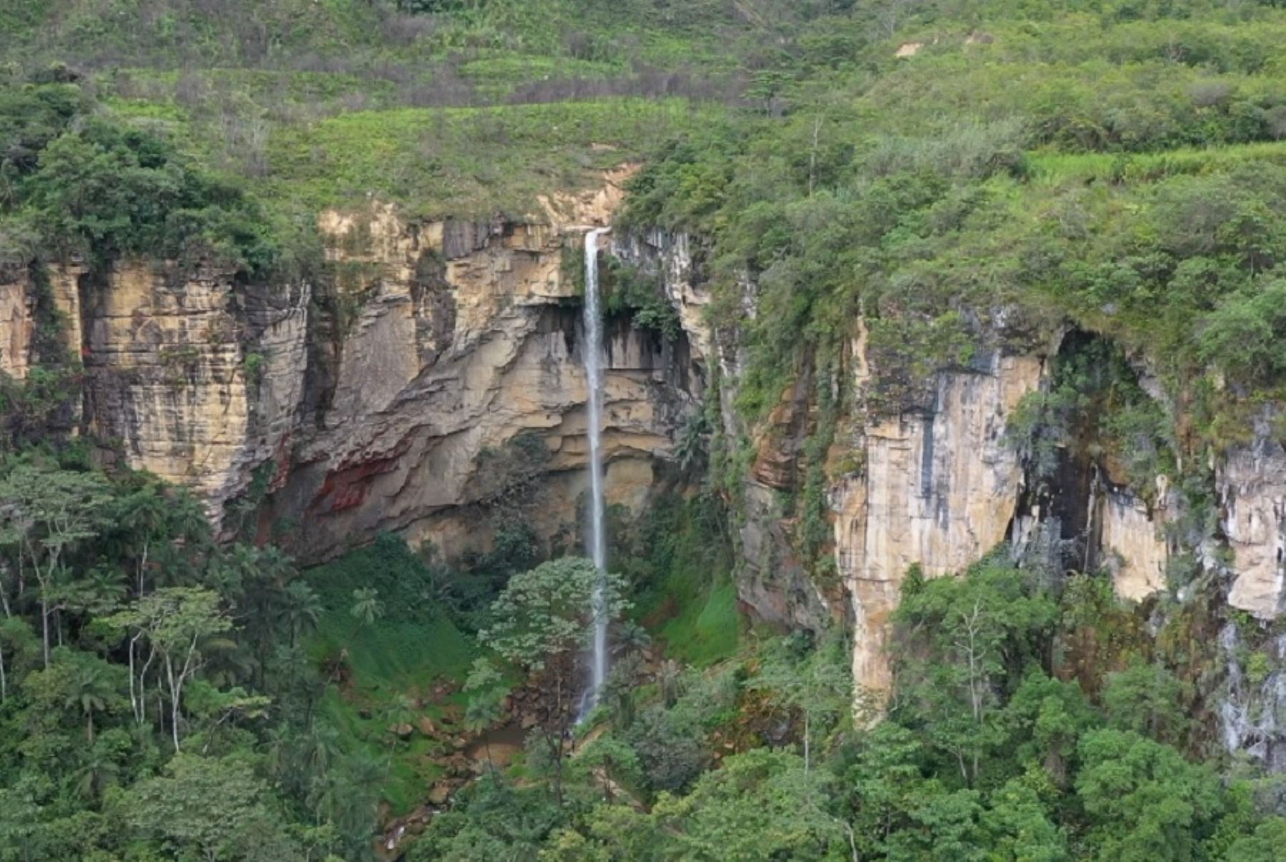 Catarata de Gocta, atractivo turístico de la región Amazonas.