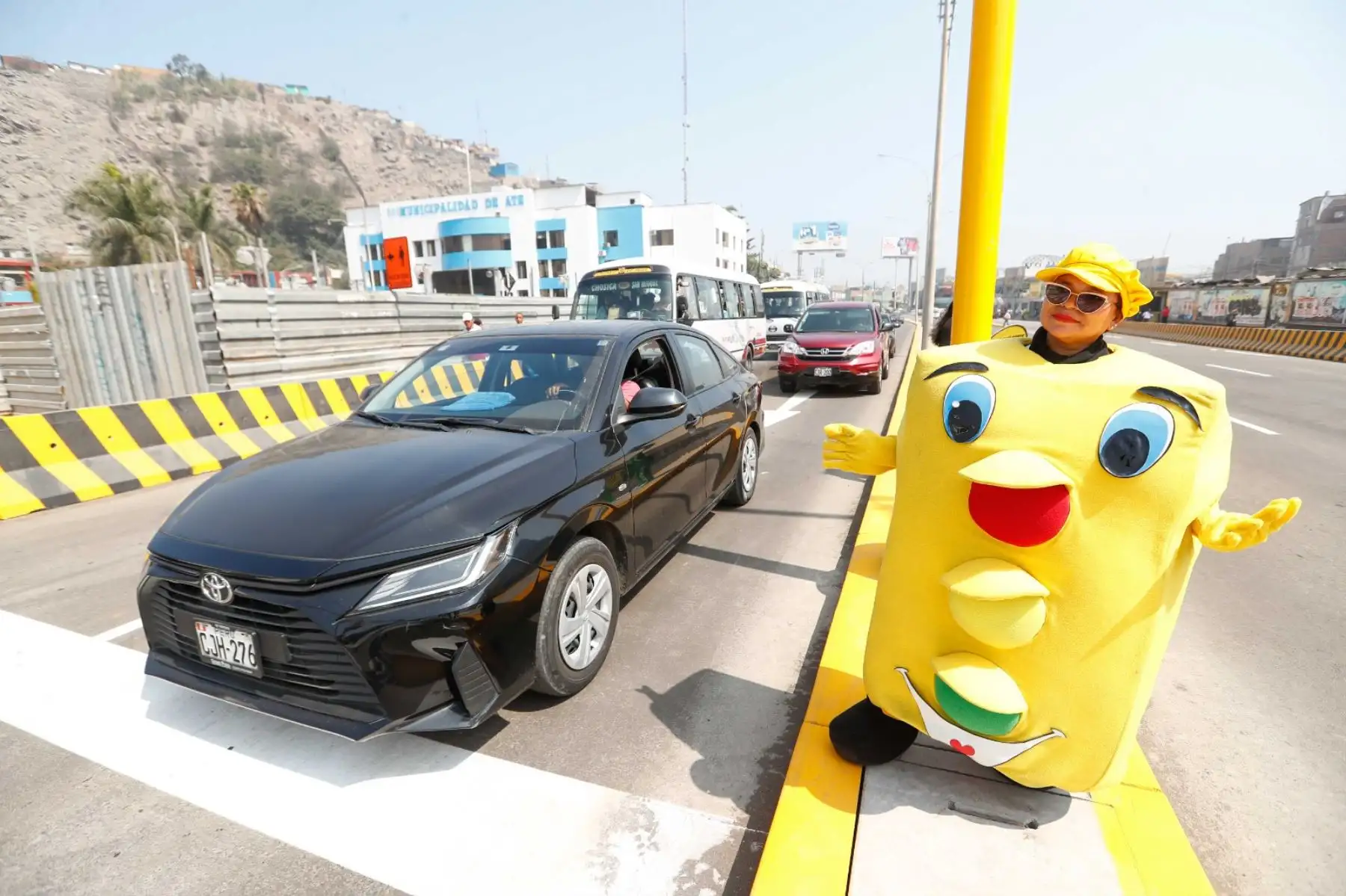 La Autoridad del Transporte para Lima y Callao ATU informó que se liberaron 3 tramos de la vía principal y de los carriles auxiliares de la Carretera Central que estaban cerrados para la construcción de las estaciones Vista Alegre, Prolongación Javier Prado y Municipalidad de Ate de la Línea 2 del Metro de Lima. Foto: ANDINA/Daniel Bracamonte