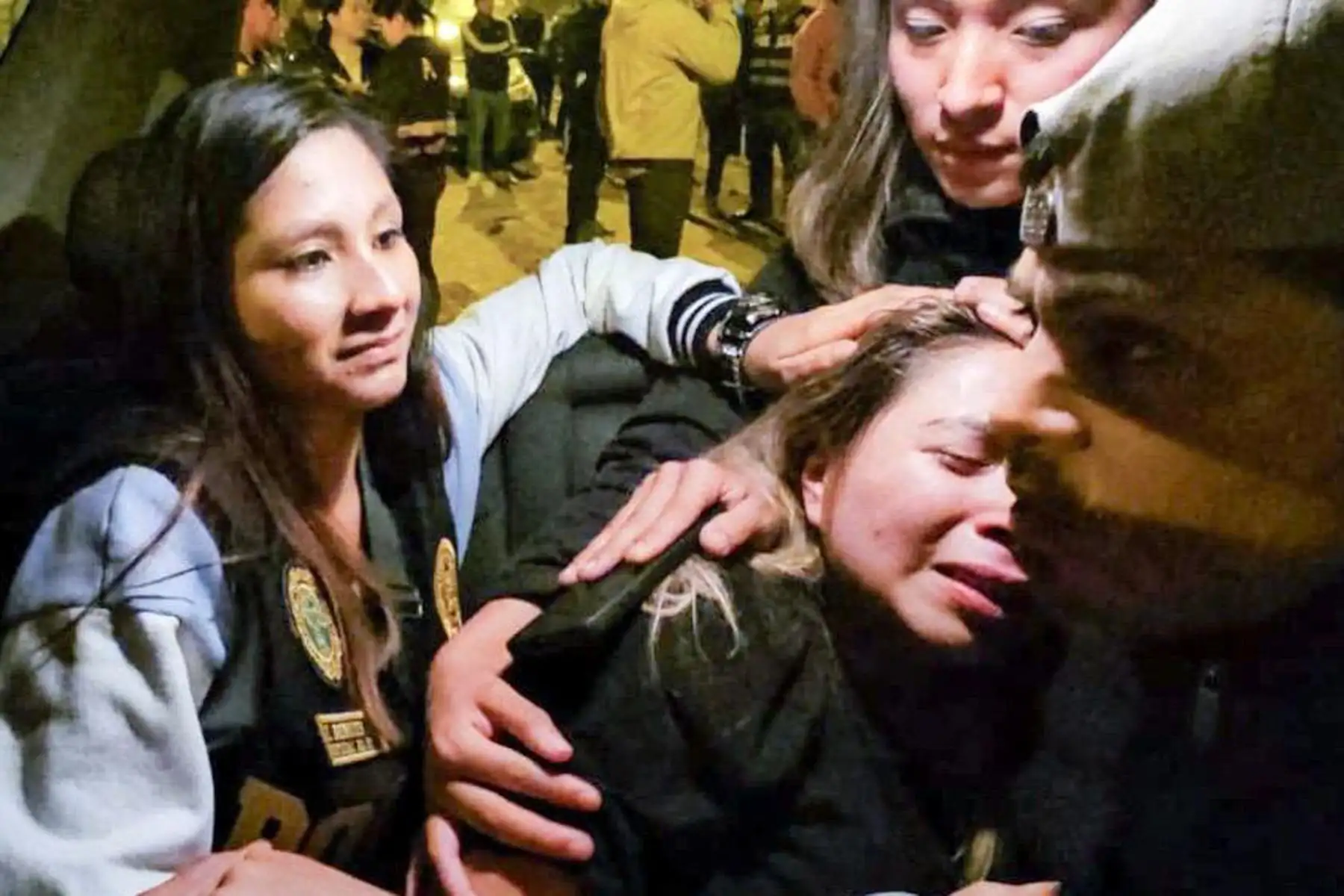 La Policía Nacional del Perú (PNP) logró rescatar esta noche a la empresaria Jackeline Salazar Flores, secuestrada hace 11 días en Los Olivos.
Foto: Mininter