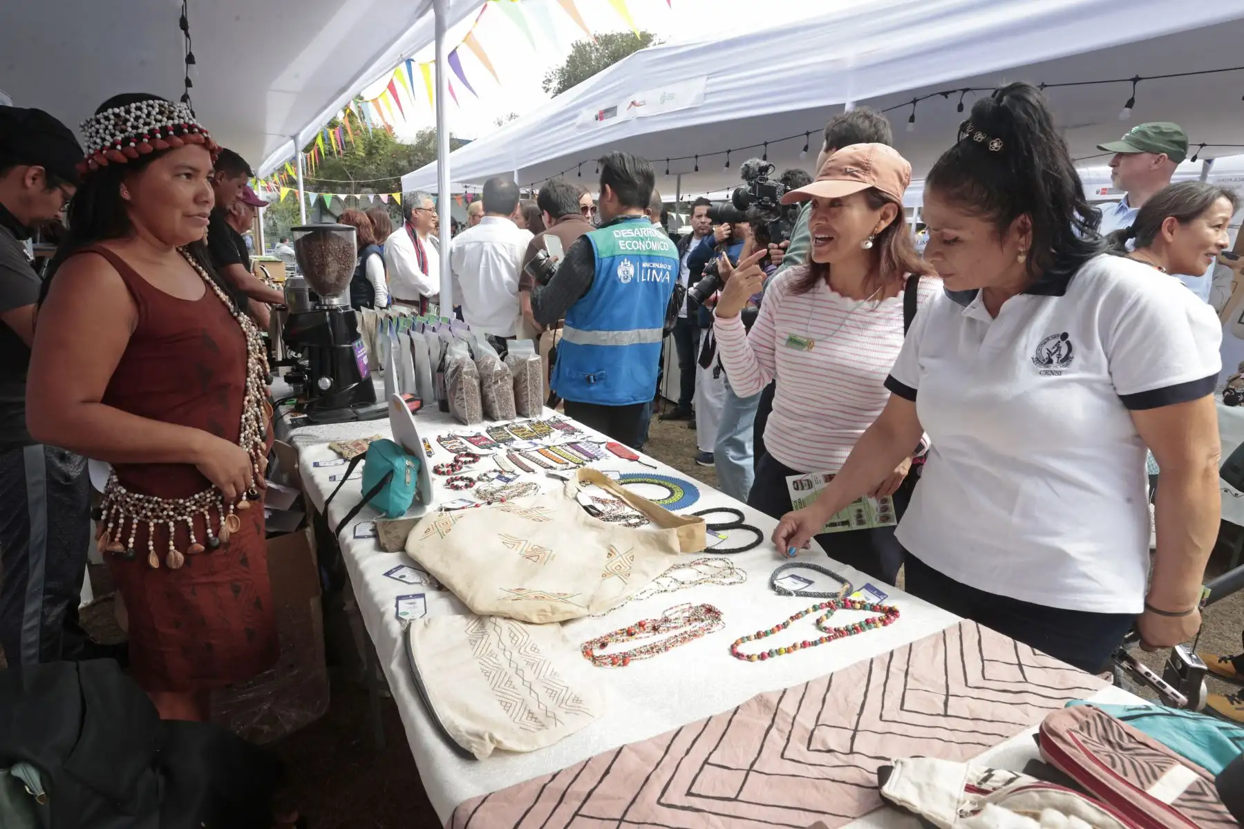 El ministerio del Ambiente realiza el 5° (Quinto) Festival de la Biodiversidad, con más de 150 emprendimientos sostenibles de diferentes regiones del país Foto: ANDINA/Vidal Tarqui