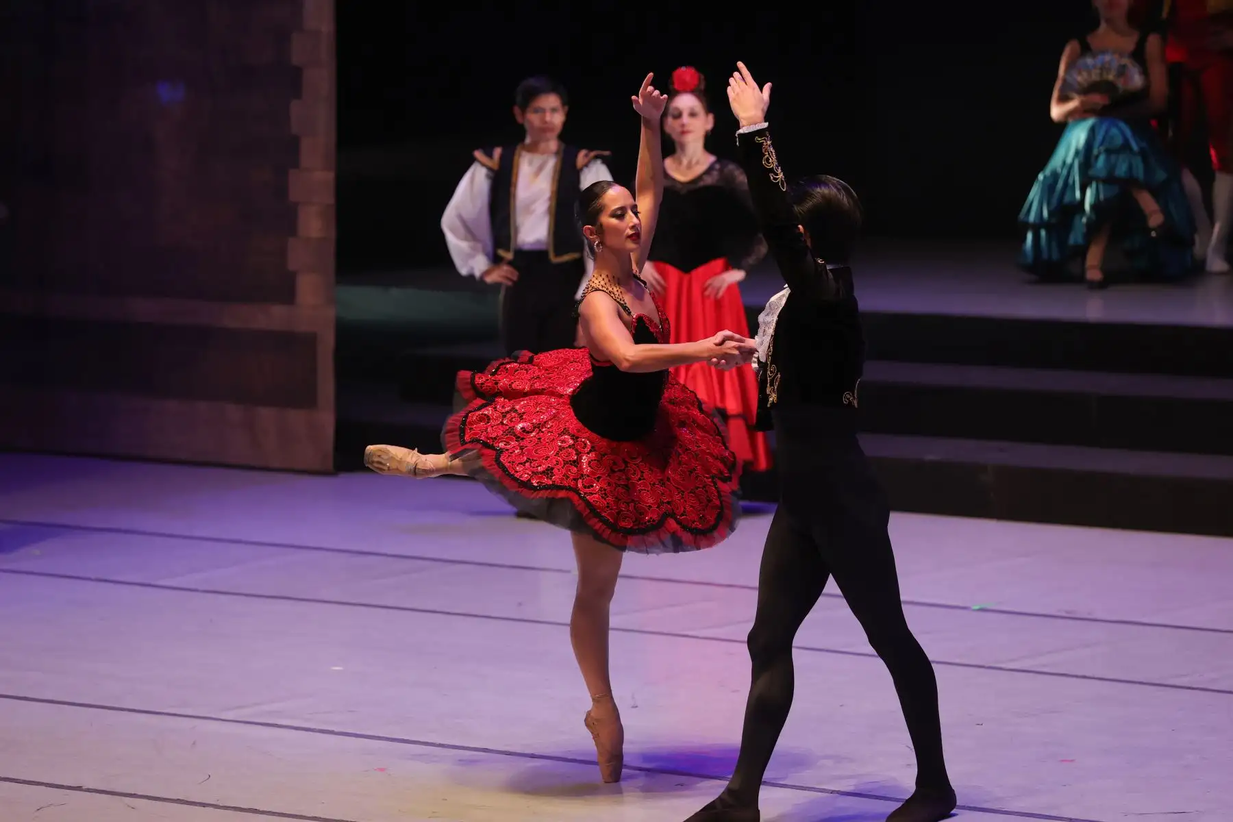 El Ballet Nacional del Perú da inicio a su primera temporada del presente año con “Don Quijote”, popular puesta en escena basada en el segundo capítulo de la novela homónima de Miguel de Cervantes Saavedra. Foto: ANDINA/Melina Mejía