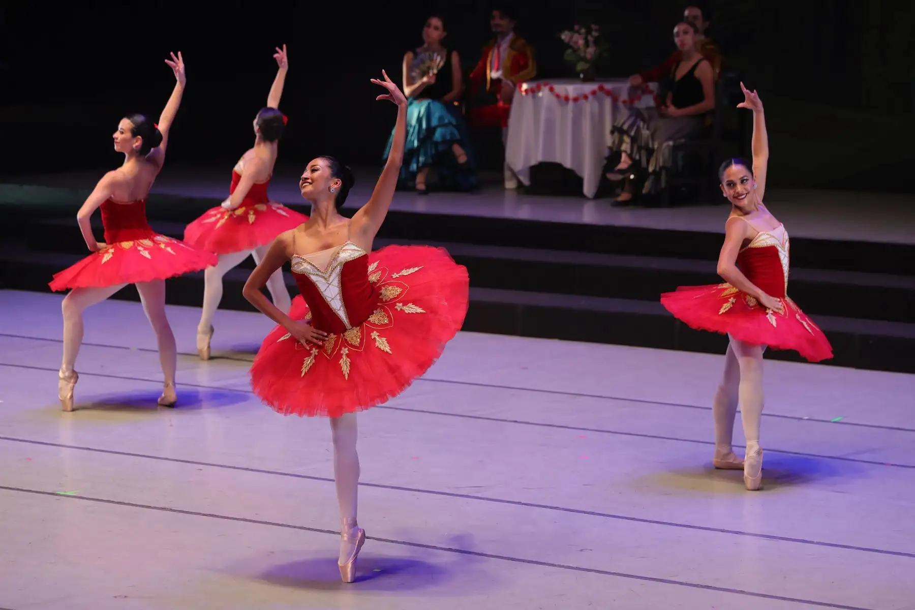 El Ballet Nacional del Perú da inicio a su primera temporada del presente año con “Don Quijote”, popular puesta en escena basada en el segundo capítulo de la novela homónima de Miguel de Cervantes Saavedra. Foto: ANDINA/Melina Mejía