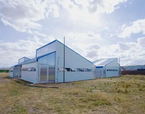 El Ministerio de Educación informó que se instalaron 29 aulas modulares bioclimatizadas, ideales para combatir las heladas y bajas temperaturas, y nueve kits de pararrayos en 10 colegios de Puno. ANDINA/Difusión