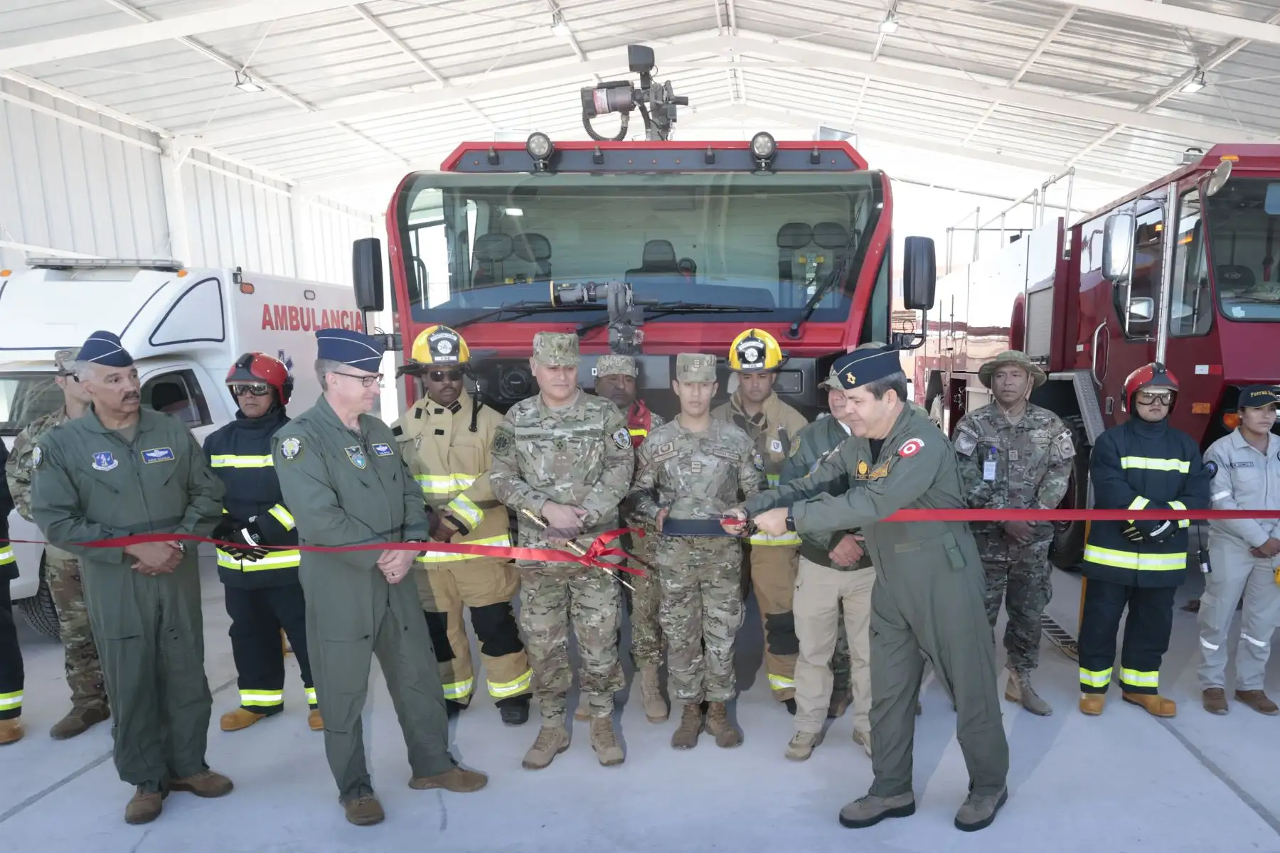 El ministro de Defensa, Walter Astudillo, inauguró hoy el ejercicio militar multinacional Resolute Sentinel 2024, que se realiza en el país con la participación de Brasil, Chile, Colombia, Ecuador, Estado Unidos y Francia. Foto: ANDINA/ Vidal Tarqui