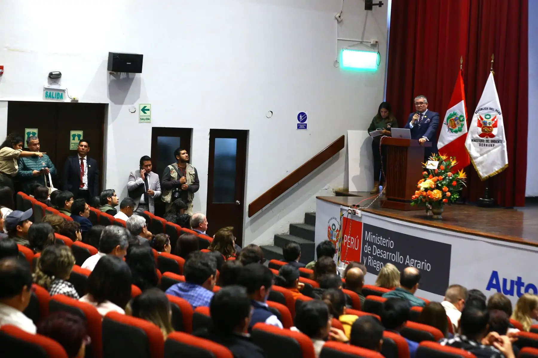 El Ministerio del Ambiente  y el Servicio Nacional de Áreas Naturales Protegidas por el Estado , realizan el lanzamiento de la plataforma de venta de tickets electrónicos para ingreso a las Áreas Naturales Protegidas, que beneficiará a 1´500 000 (un millón quinientos mil) visitantes al año aproximadamente.
Foto: ANDINA/Eddy Ramos