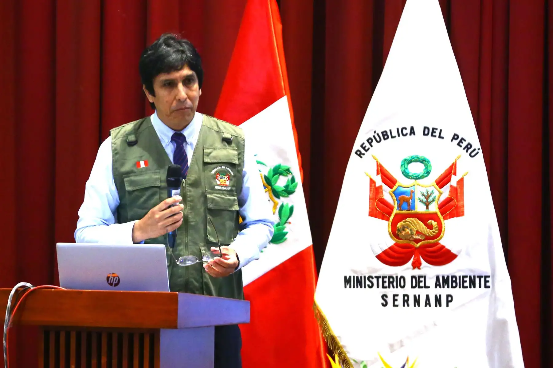 El Ministerio del Ambiente  y el Servicio Nacional de Áreas Naturales Protegidas por el Estado , realizan el lanzamiento de la plataforma de venta de tickets electrónicos para ingreso a las Áreas Naturales Protegidas, que beneficiará a 1´500 000 (un millón quinientos mil) visitantes al año aproximadamente. En la imagen, el Jefe del SERNANP, José Carlos Nieto Navarrete.
Foto: ANDINA/Eddy Ramos