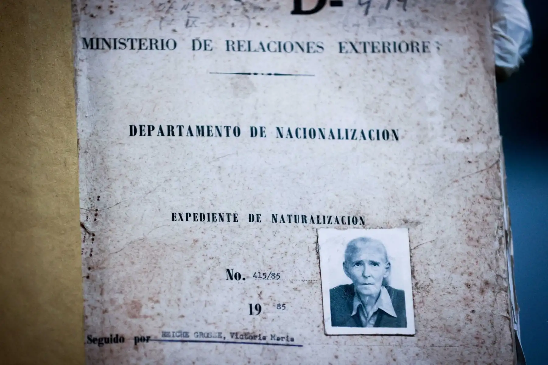 Migraciones recibe resolución de declaratoria de Patrimonio Cultural de la Nación al "Primer tomo de expedientes del Departamento de Nacionalización, Extranjería e Inmigración (Lima, 1940 - 1941)", resguardado en el Archivo Central de la institución.
Migraciones Perú.  En la fotografía, María Reiche, la más notable investigadora e impulsora de la conservación de las enigmáticas Líneas y geoglifos de Nasca y Palpa. Foto: ANDINA: Vidal Tarqui