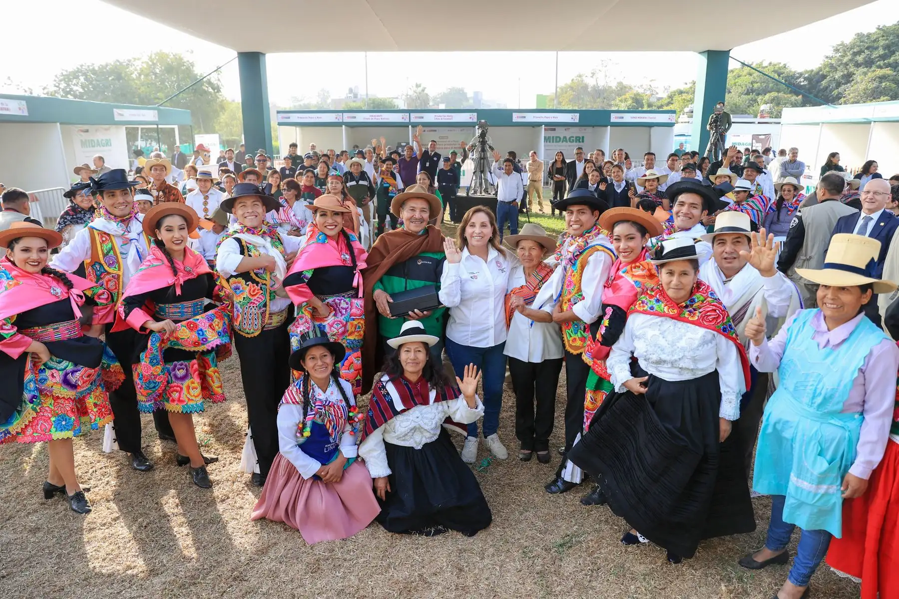 Presidenta Boluarte participa en lanzamiento de feria en Día Internacional de la Papa. Foto: ANDINA/Prensa Presidencia