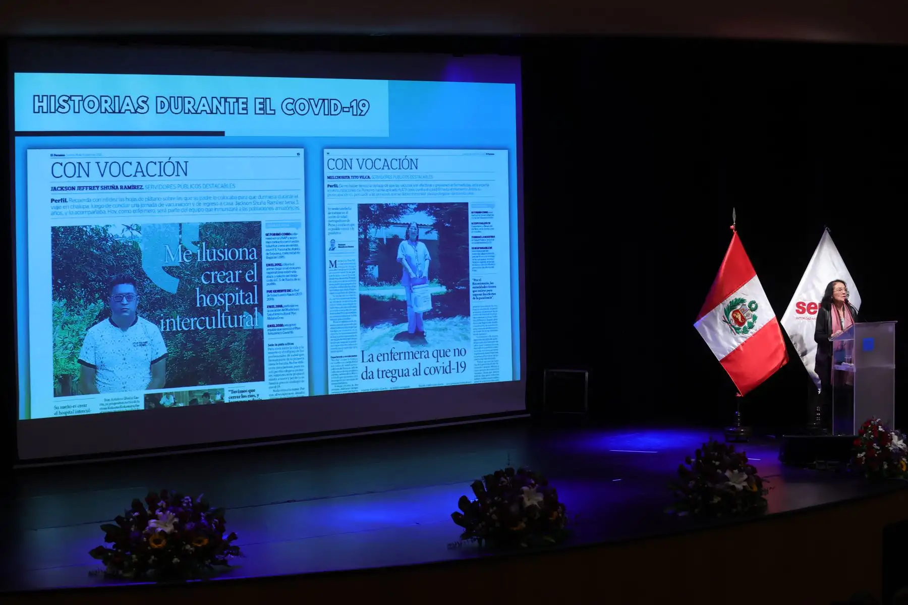 La periodista Susana Mendoza expuso su experiencia de informar sobre el valioso aporte del servidor público a través de sus entrevistas en la página "Con Vocación" que se publica semanalmente en el diario oficial El Peruano. Fue durante congreso organizado por Servir. Foto: ANDINA/Melina Mejía