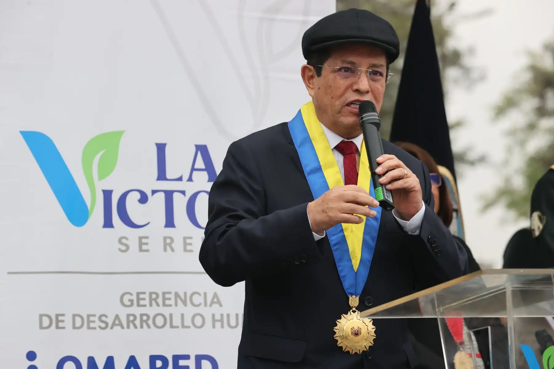 El ministro de Trabajo, Daniel Maurate, la presidenta de la Corte Superior de Justicia de Lima, María Vidal La Rosa y el alcalde de La Victoria, Rubén Cano, participaron en el lanzamiento de la campaña "Los quiero ver estudiando y no trabajando" que tiene como objetivo concientizar a la población sobre la prevención y erradicación del trabajo infantil.

Foto: ANDINA/Juan Carlos Guzmán Negrini