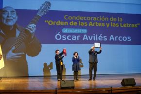 El Ministerio de Cultura otorgó una condecoración póstuma a Óscar Avilés, Primera Guitarra del Perú. Foto: MINCUL/Difusión.