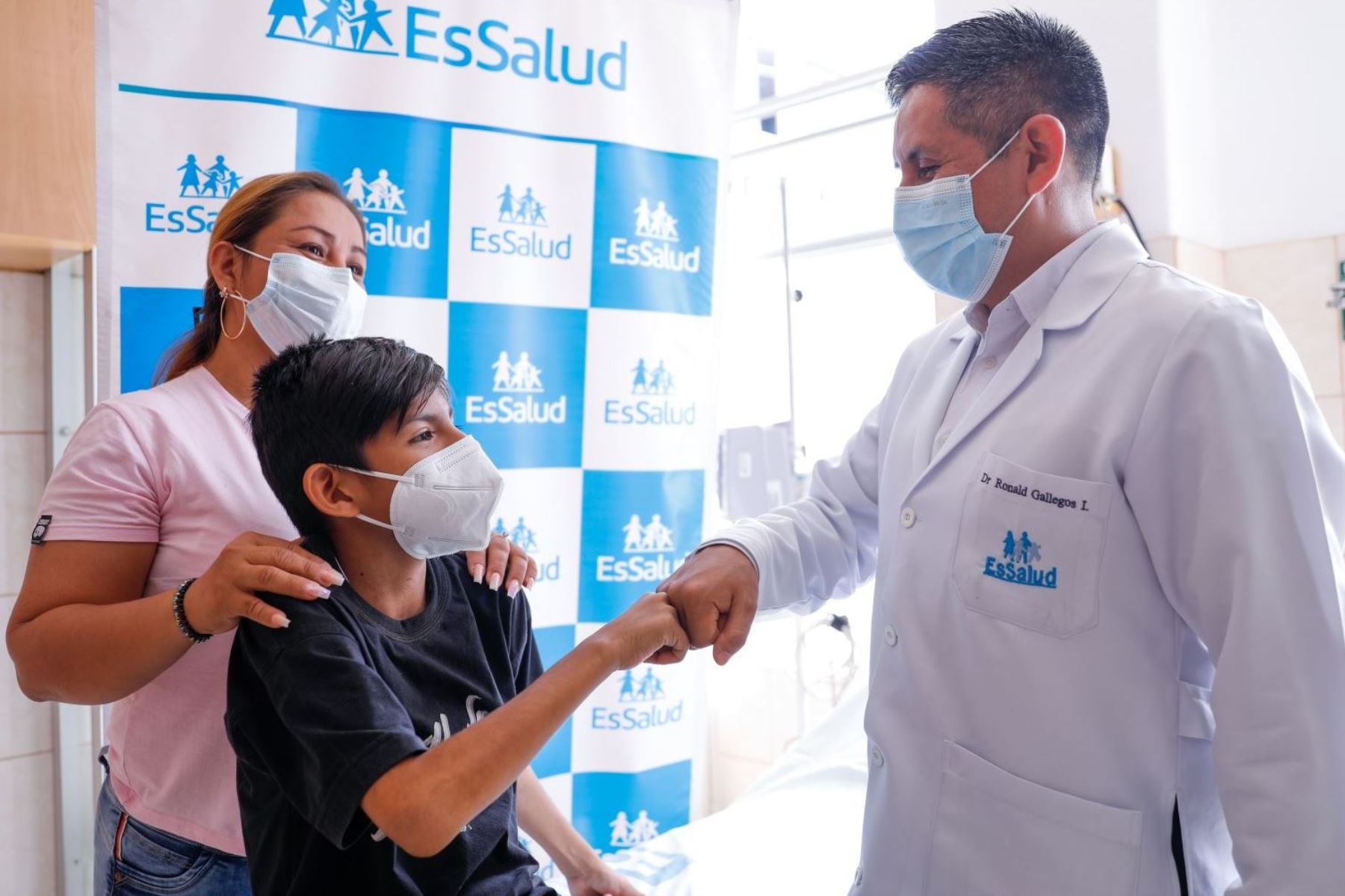 Proeza médica: adolescente puede comer por primera vez gracias a cirugía de esófago. Foto: ANDINA/Difusión.