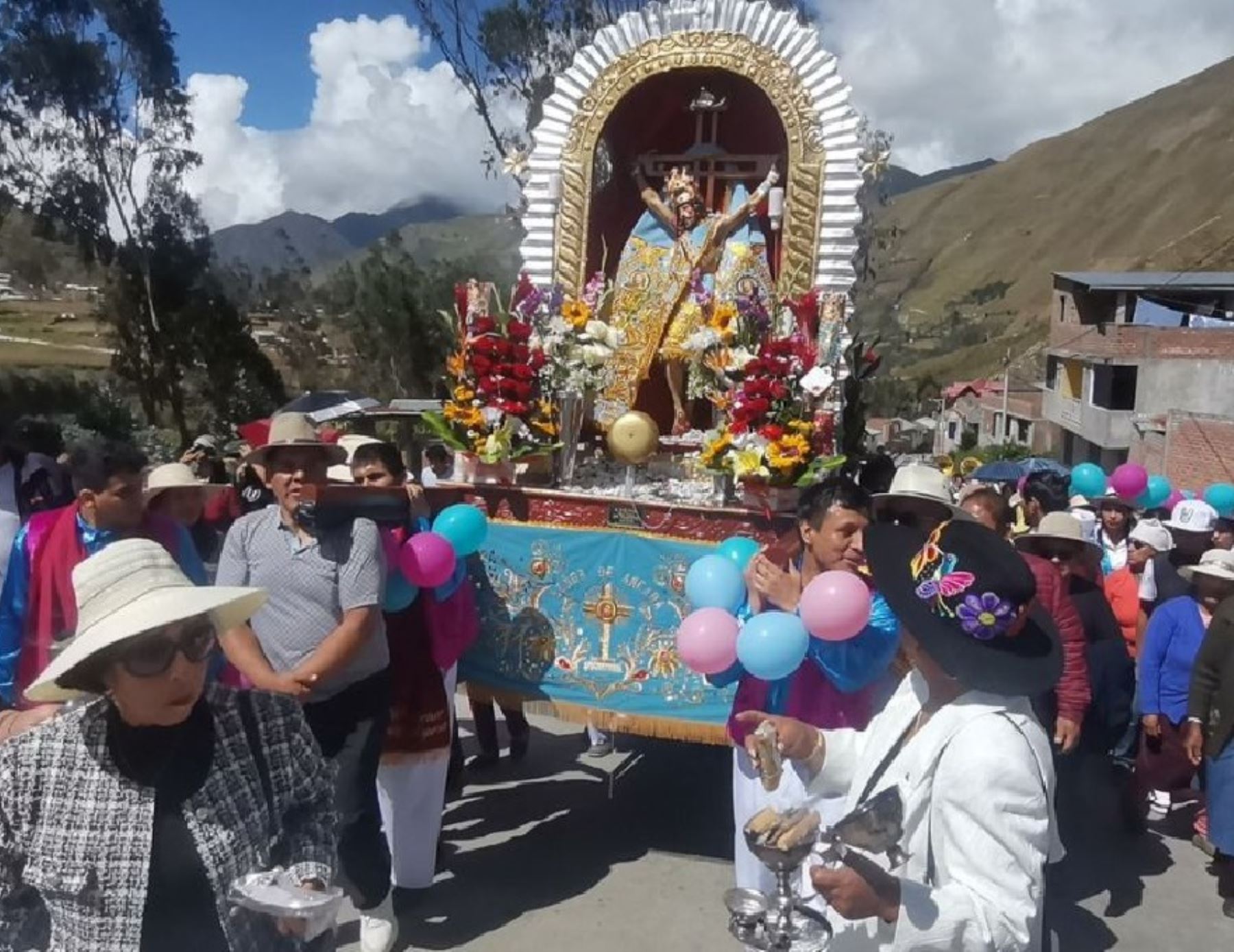 El distrito de Paucartambo, región Pasco, celebra esta semana la Festividad de Áncara, patrono de la localidad que postula a ser reconocida como Patrimonio Cultural de la Nación. ANDINA/Difusión