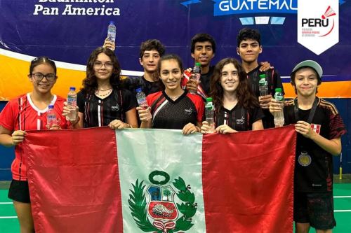 Selección peruana juvenil de bádminton.