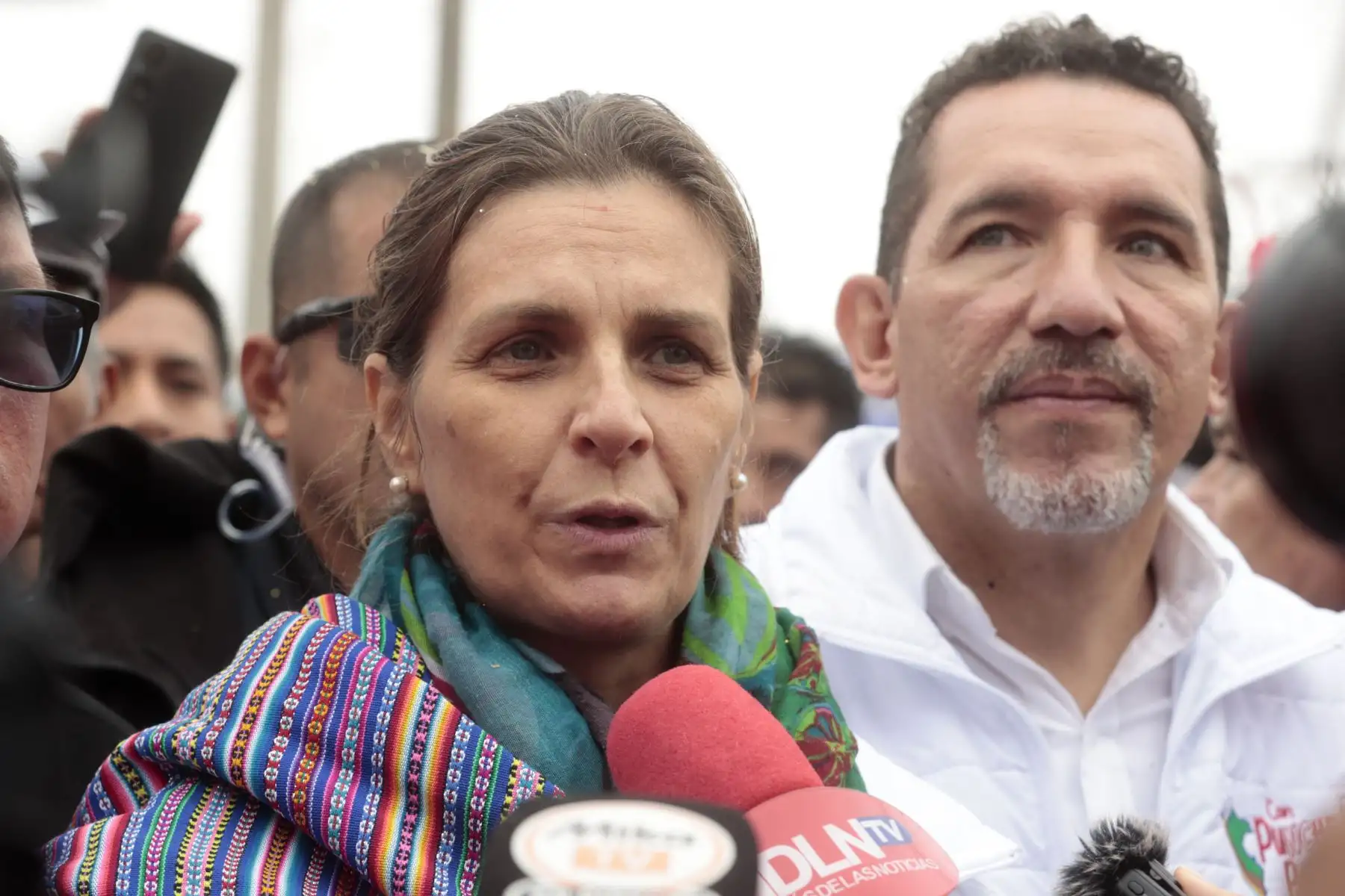 Hania Pérez de Cuéllar, ministra de Vivienda, Construcción y Saneamiento, inaugura las obras de agua potable y alcantarillado en la localidad de Jicamarca. Foto: ANDINA/ Vidal Tarqui
