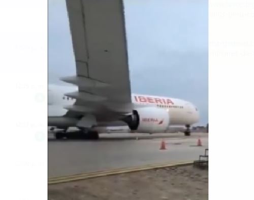 Autoridades del aeropuerto de Pisco iniciaron las investigación tras choque de avión de Ibería con poste de luz. ANDINA/Difusión