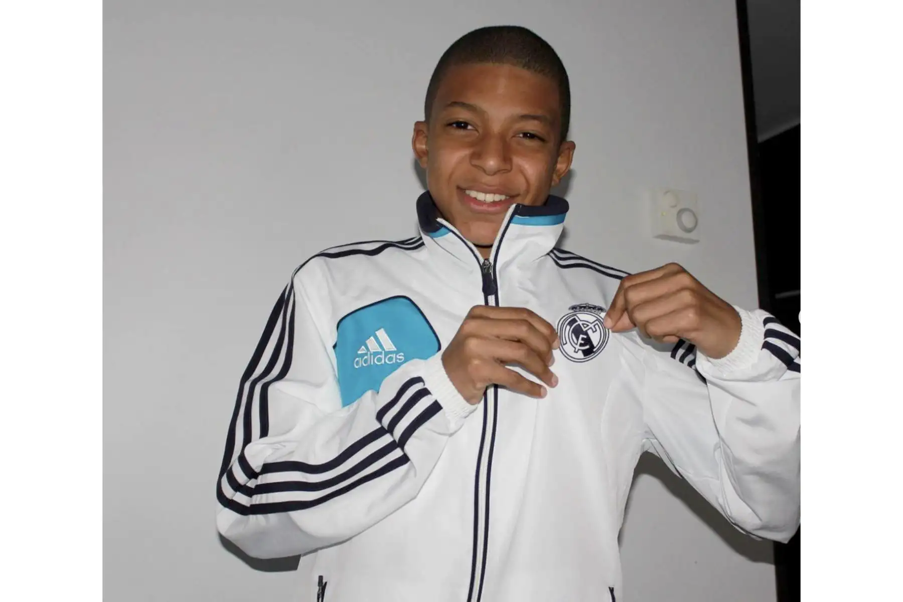 "Estoy impaciente por veros, Madridistas, y gracias por vuestro increíble apoyo.¡Hala Madrid!", finalizó el francés, hijo de migrantes africanos. Foto: ANDINA/Instagram de Kylian Mbappé