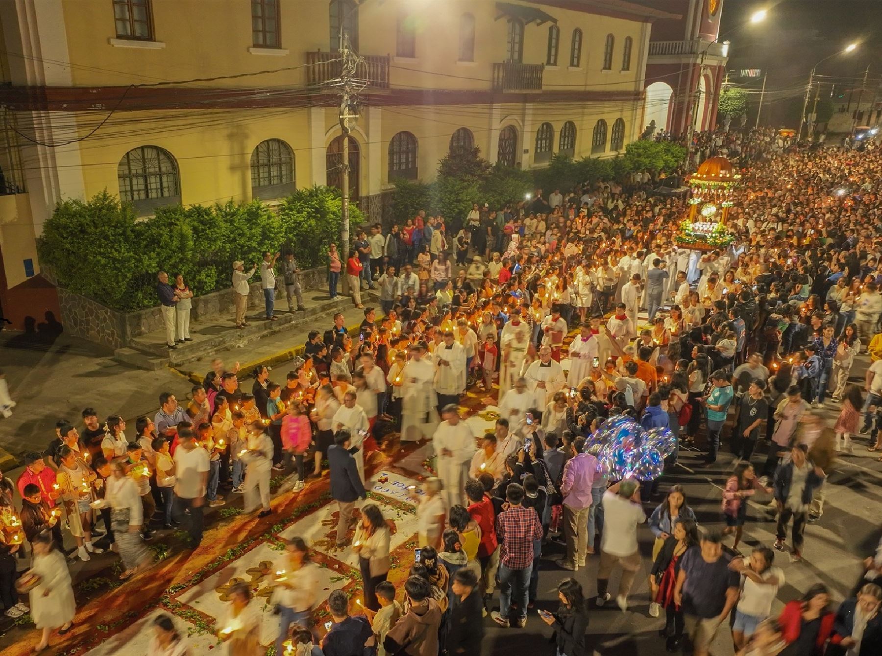 Cientos de pobladores de la ciudad de Moyobamba, región San Martín, celebraron la festividad del Corpus Christi. ANDINA/Difusión