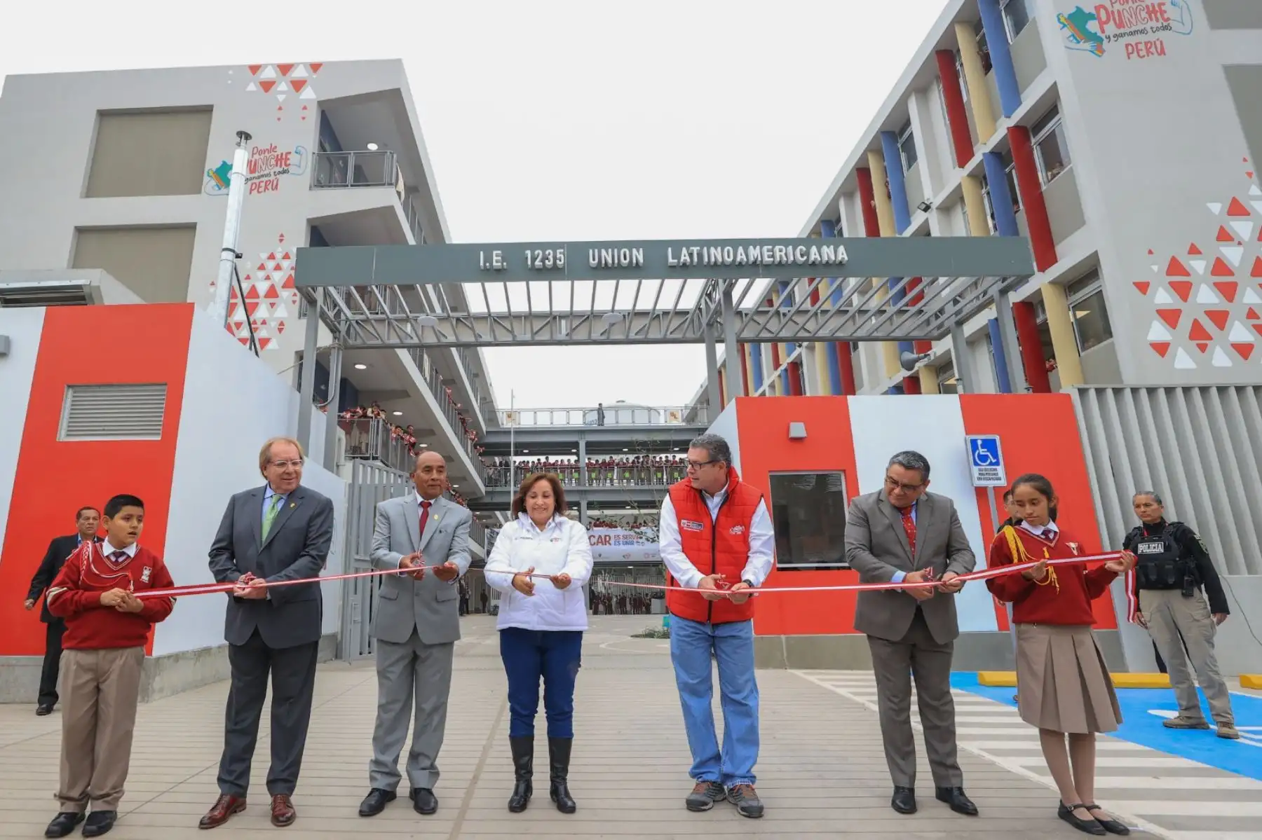 Presidenta de la República, Dina Boluarte, inaugura la quinta Escuela Bicentenario, I. E. 1235 Unión Latinoamericana. Foto: ANDINA/ Prensa Presidencia