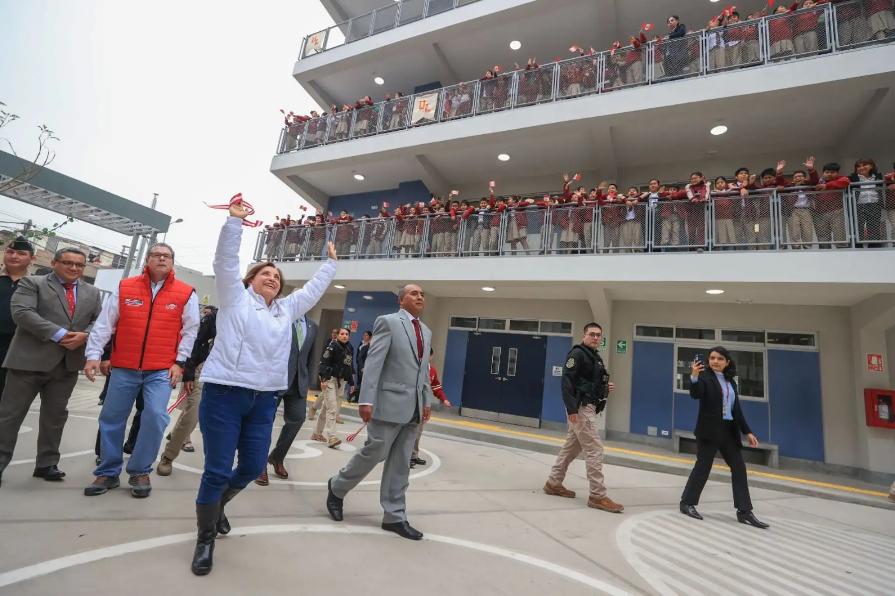Presidenta de la República, Dina Boluarte, inaugura la quinta Escuela Bicentenario, I. E. 1235 Unión Latinoamericana. Foto: ANDINA/ Prensa Presidencia