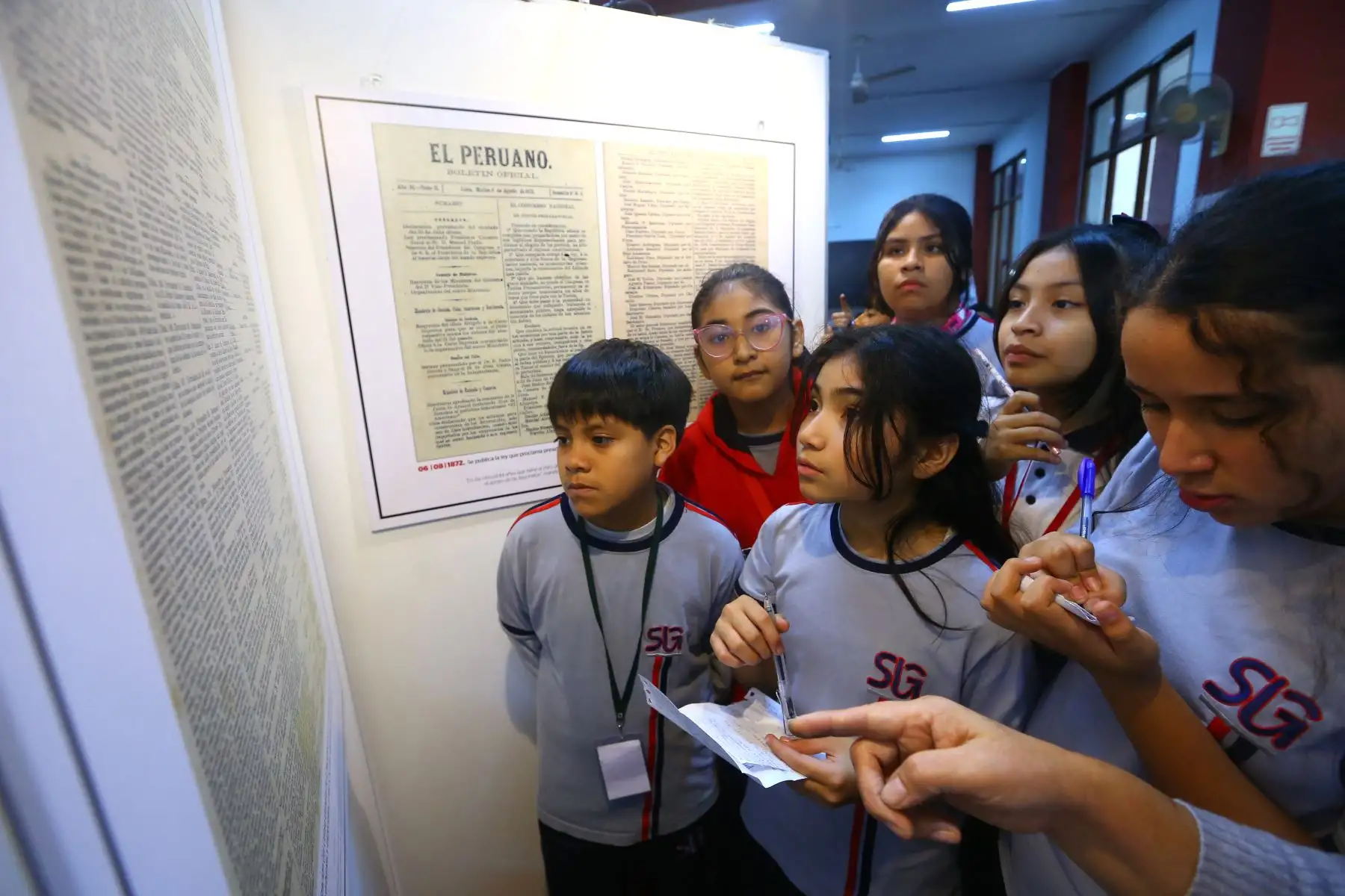 Estudiantes del Grupo Educativo San Luis Gonzaga de San Martín de Porres visitaron la Agencia Andina y el Diario El Peruano.
Foto: ANDINA/Eddy Ramos
