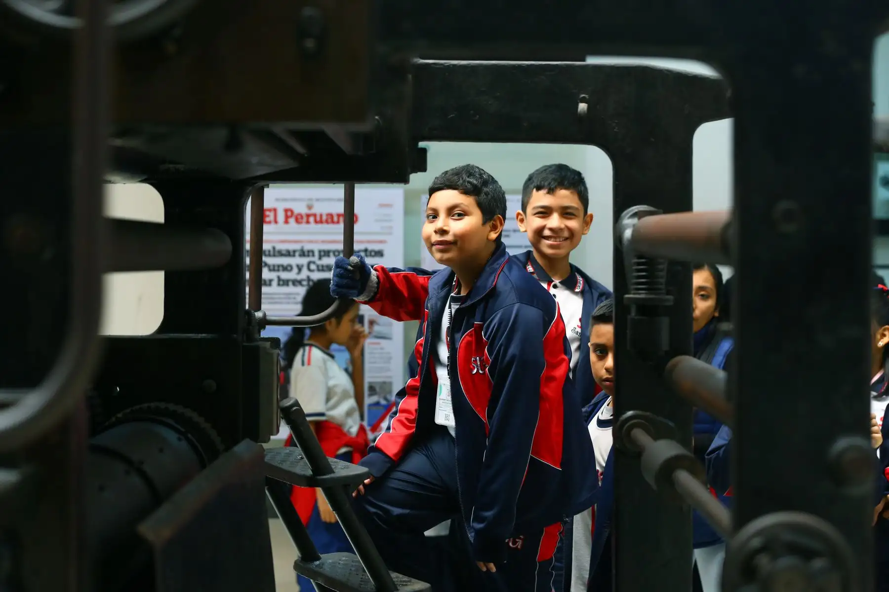Estudiantes del Grupo Educativo San Luis Gonzaga de San Martín de Porres visitaron la Agencia Andina y el Diario El Peruano.
Foto: ANDINA/Eddy Ramos