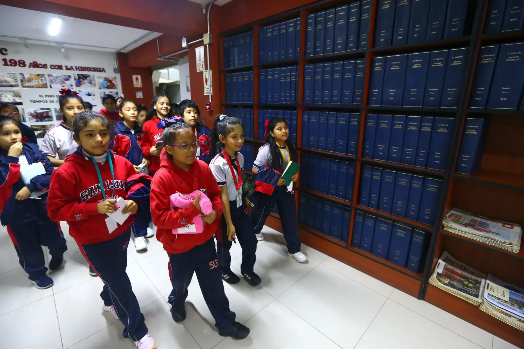 Estudiantes del Grupo Educativo San Luis del distrito de  San Martín de Porres visitaron la Agencia Andina y el Diario El Peruano. 
Foto: ANDINA/Eddy Ramos