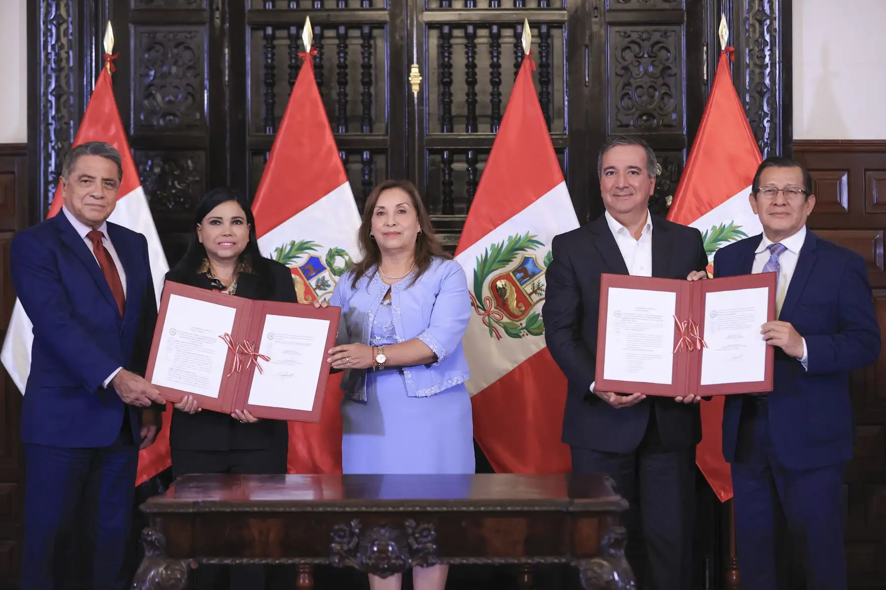 Ceremonia de firma de leyes para impulsar el desarrollo y la competitividad del sector portuario. 
Foto: ANDINA/ Prensa Presidencia
