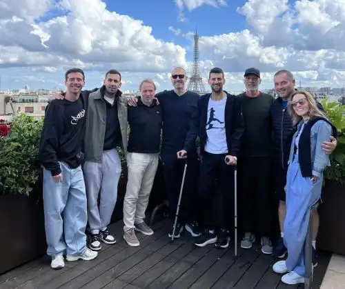 Djokovic salió bien de su operación y espera volver lo más pronto a las canchas de tenis