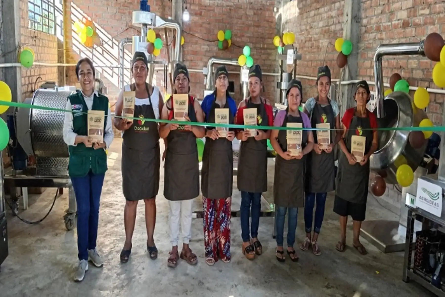 Mujeres cacaoteras de Amazonas generarán valor agregado con su producción de chocolate