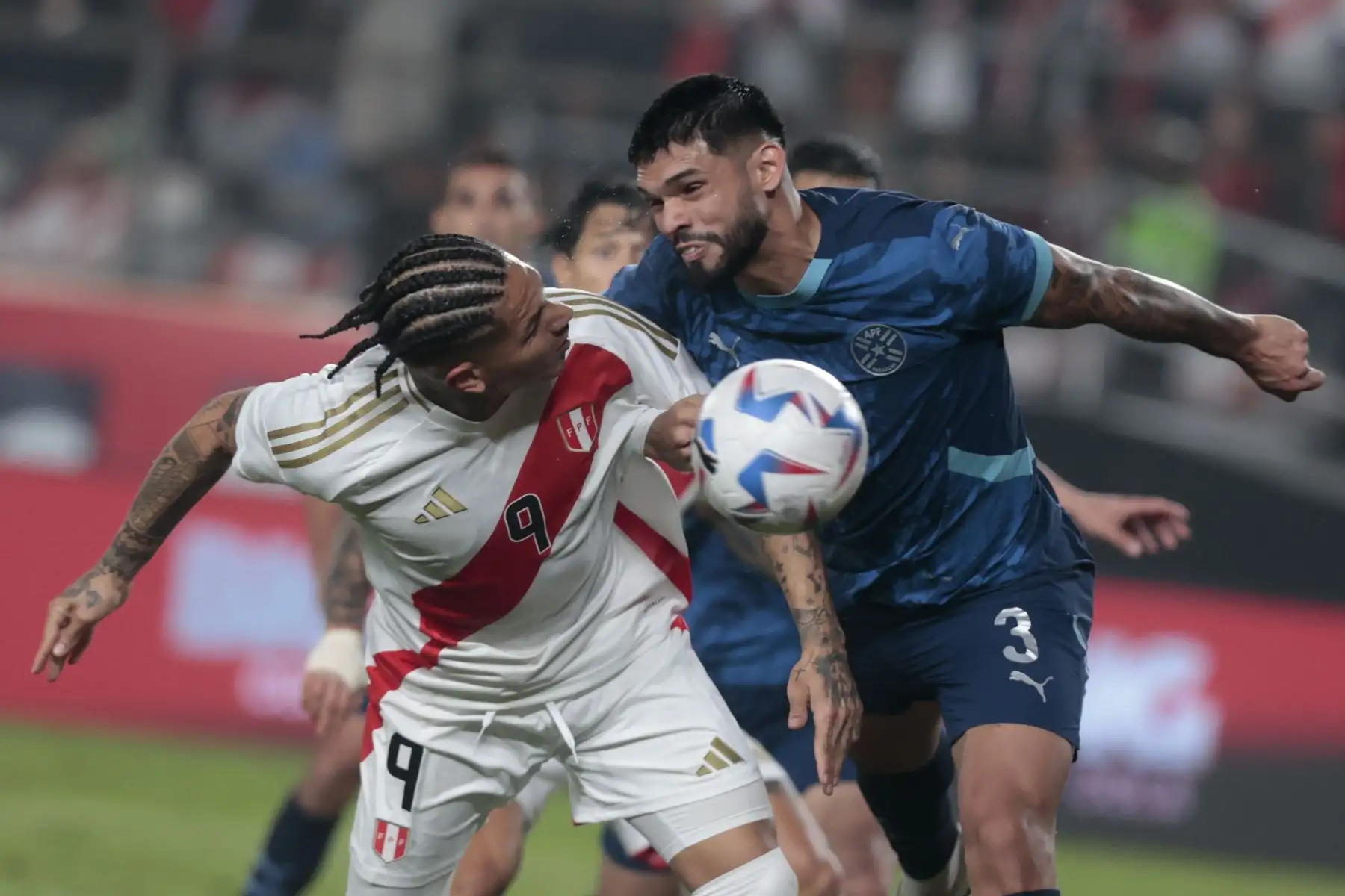 Selección peruana ante su similar de Paraguay, en el Estadio Monumental, donde el equipo de Jorge Fossati se despedí del país para luego competir en la Copa América, que se jugará en Estados Unidos. Foto: ANDINA/ Vidal Tarqui