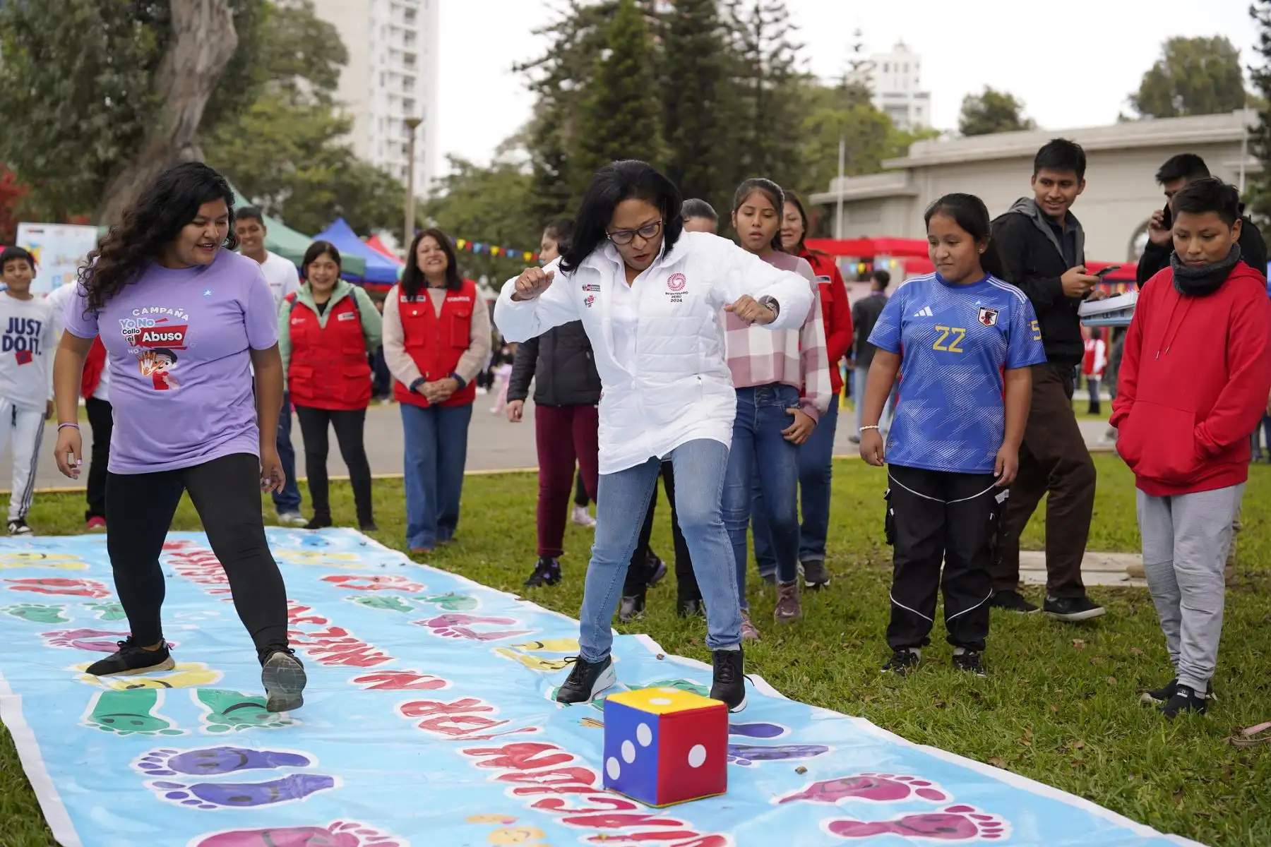 Ministerio de la Mujer y Poblaciones Vulnerables organiza la feria lúdica multisectorial por el Día Internacional del Juego: “El Juego es un Derecho, Juguemos”.
Foto: MIMP