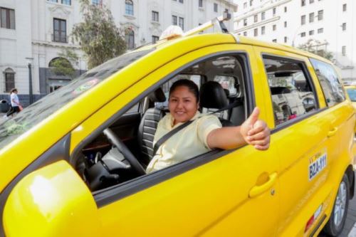 ATU prorrogó por 12 meses más la obligación de pintar de amarillo los taxis independientes para que más operadores se puedan formalizar Foto: Difusión